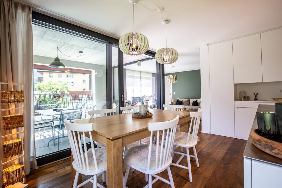 Coffee/tea facilities, Kitchen or kitchenette, Dining area, pet friendly, stove