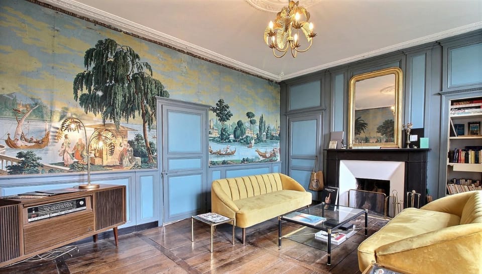 Living room, Internal: Not applicable to any particular room