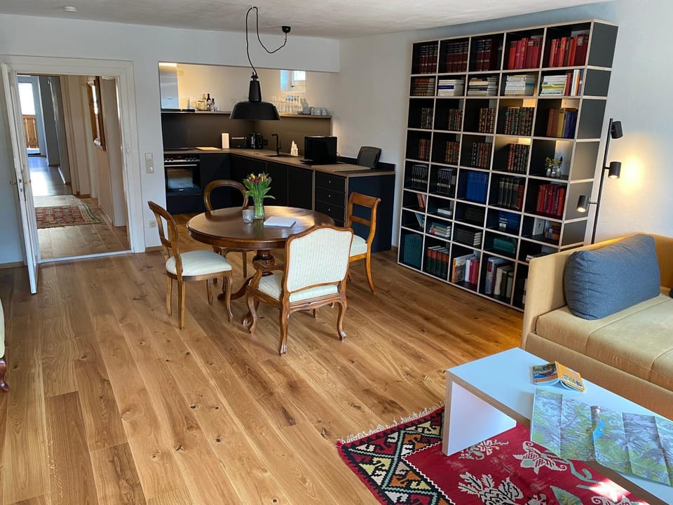 Library, Kitchen or kitchenette, Living room, Dining area