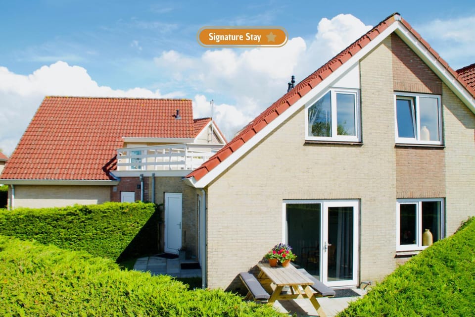 Property building, Garden view