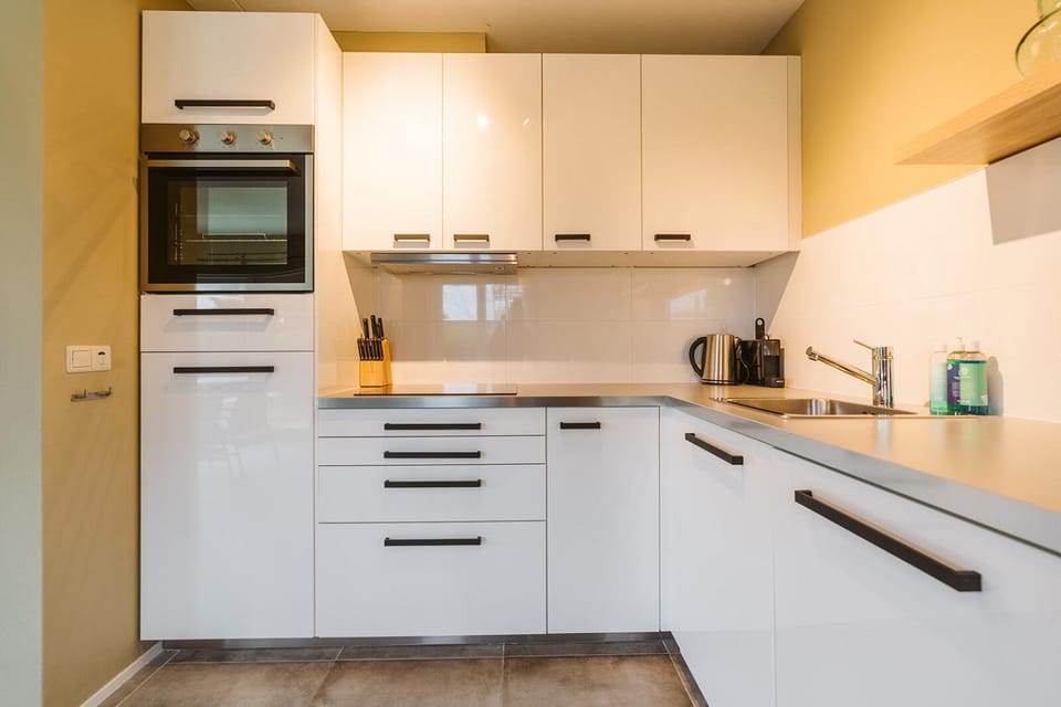 Kitchen or kitchenette, oven