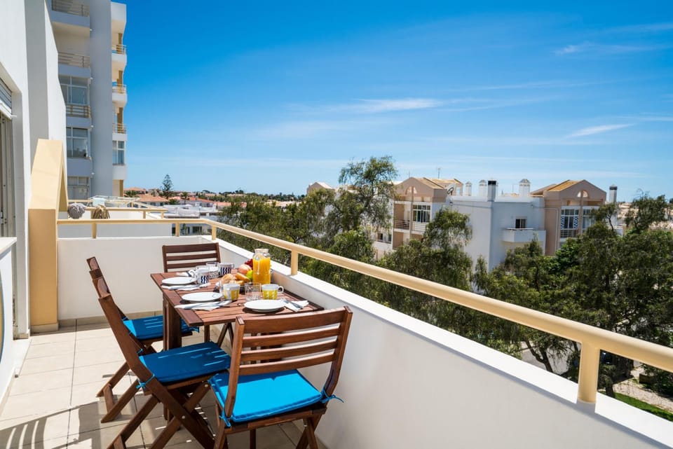 Sunny Seaside Escape Apartment in Lagos