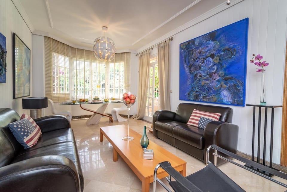 Living room, Lounge or bar