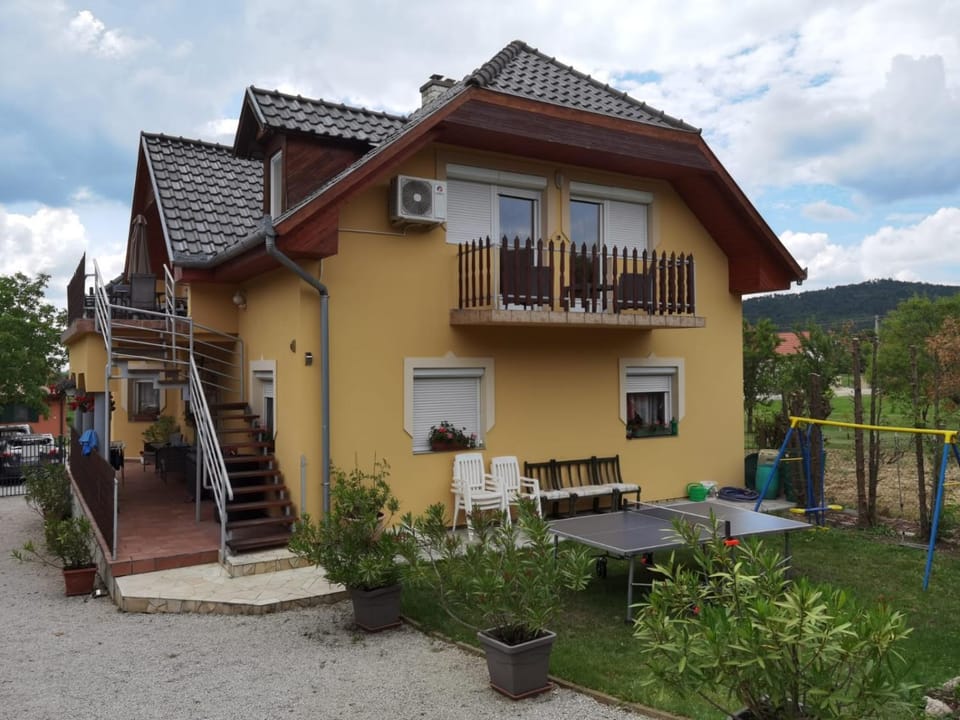 Beni Haus Apartment in Hungary