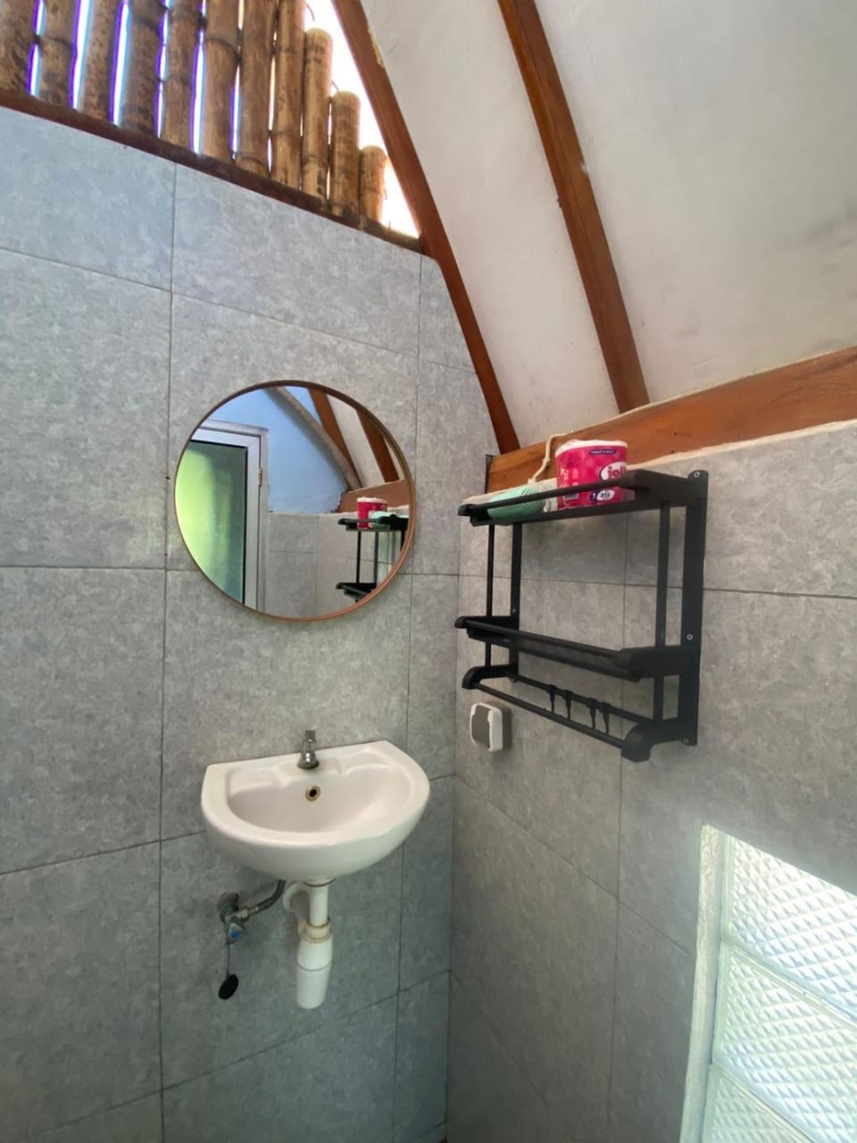 Bale Baleku Homestay Bed and Breakfast in Pujut
