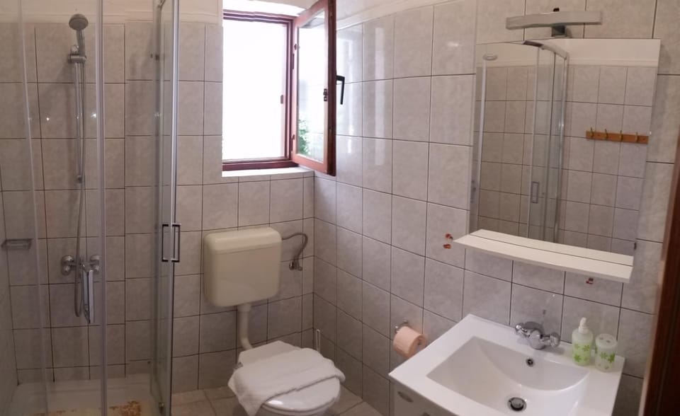 Studio ground floor with terace Apartment in Brela