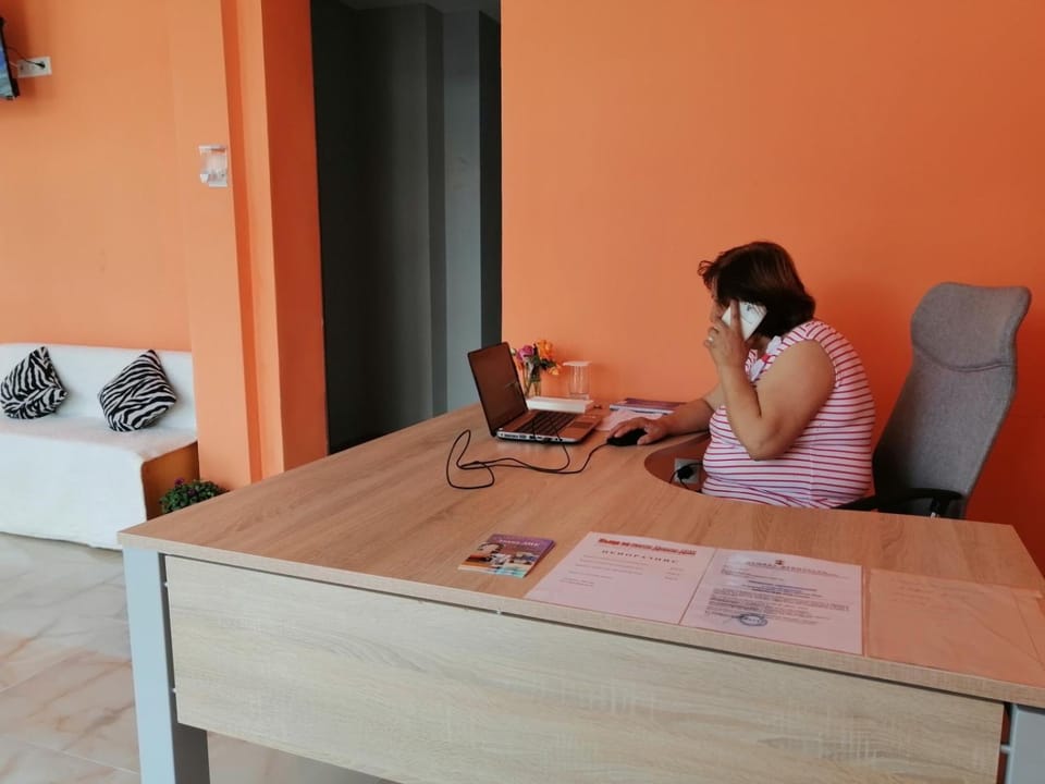 Staff, Lobby or reception, Family