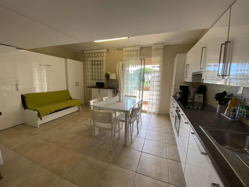 Bel appartement proche plage, climatisé, parking sécurisé - FR-1-226-427 Apartment in Sainte-Maxime