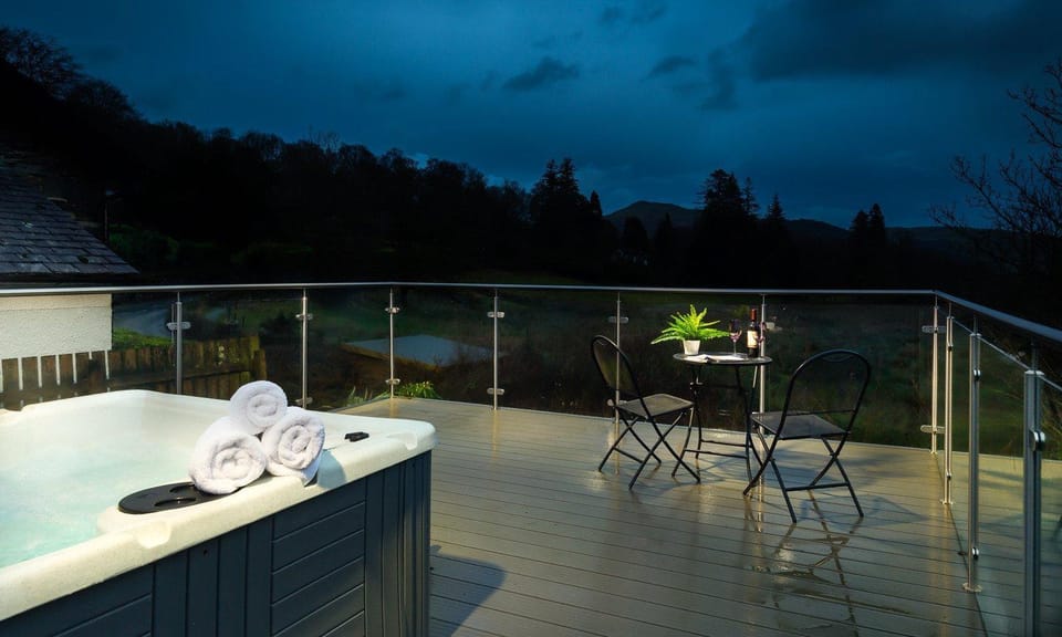 Night, Natural landscape, Hot Tub, Balcony/Terrace, Internal: Not applicable to any particular room