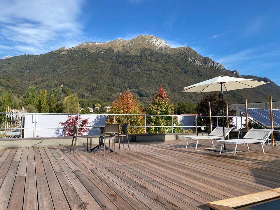 Property building, Balcony/Terrace, Mountain view, sunbed