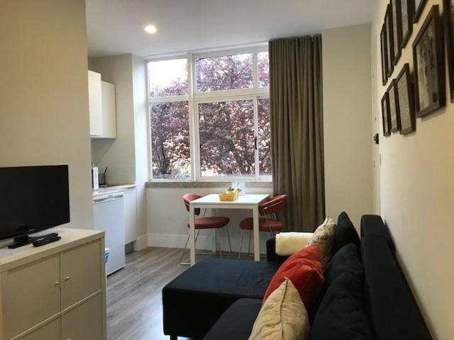 Romantic 1 Bedroom Apartment at Roma Avenue - 1C Apartment in Lisbon