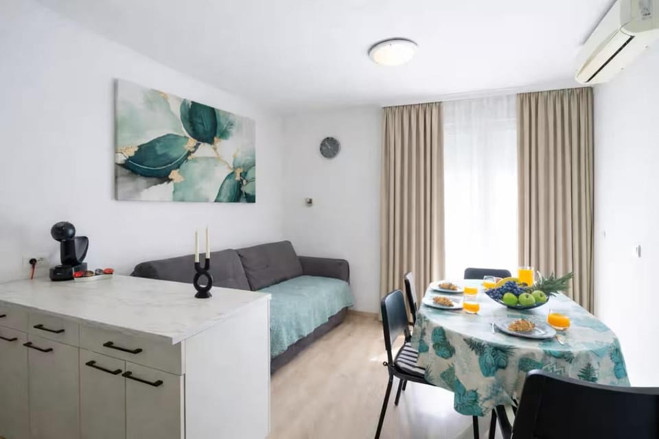 Adventure apartment 75m2 close to the center Apartment in Split