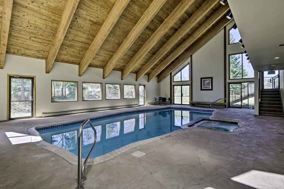 Deck + Mtn View: Keystone Townhome Near Resort! House in Keystone