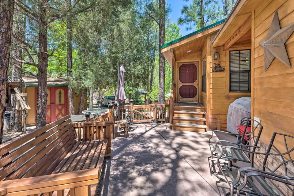 Gateway to Sunrise Resort! Show Low Cabin w/ Deck Cabin in Show Low