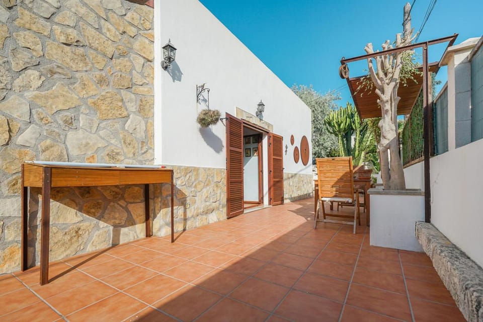 Patio, BBQ facilities