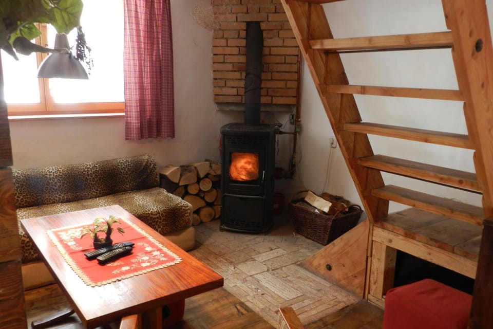 Chalupa v raji House in Slovakia