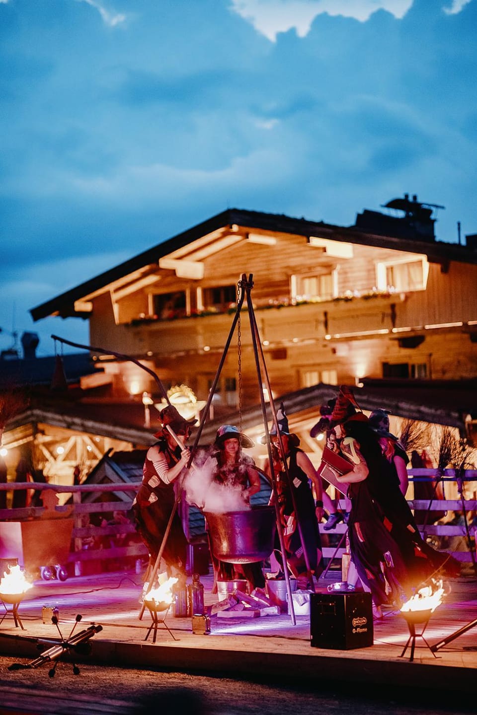 Property building, Restaurant/places to eat, Evening entertainment, wedding