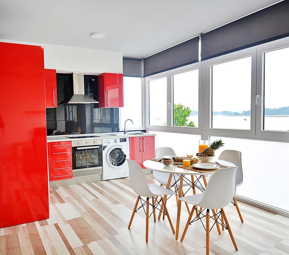 Kitchen or kitchenette, washing machine