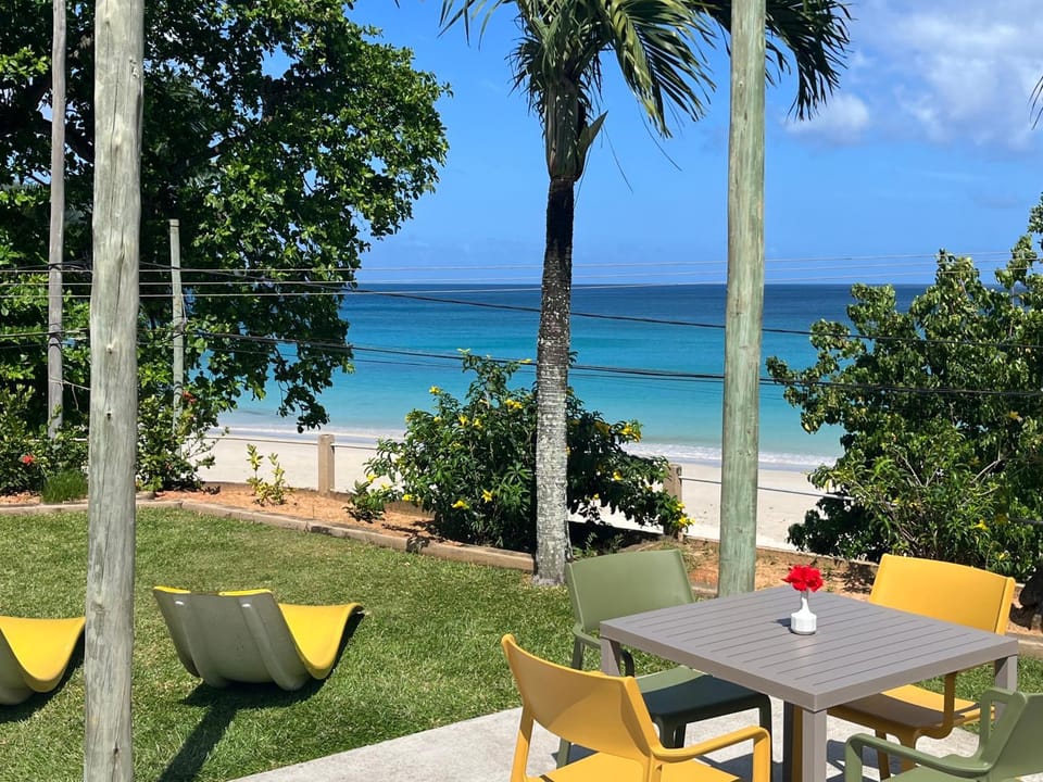 Patio, Natural landscape, Garden, View (from property/room), Balcony/Terrace, Seating area, Beach, Garden view, Sea view, Location, sunbed