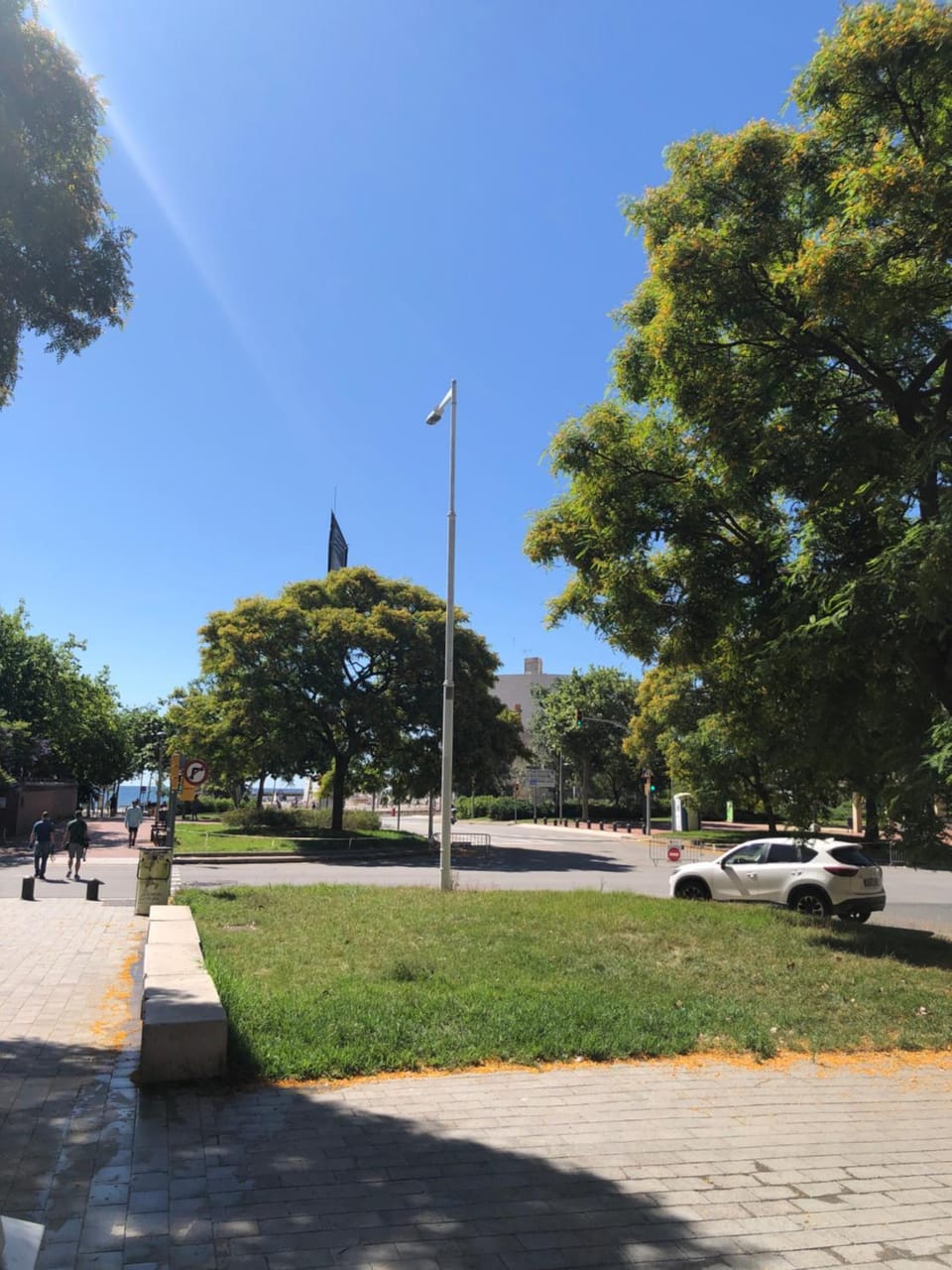 Nearby landmark, Restaurant/places to eat, Neighbourhood, Natural landscape, Snorkeling, Fitness centre/facilities, Beach, Windsurfing, Cycling, Diving, Shopping Area, Sports