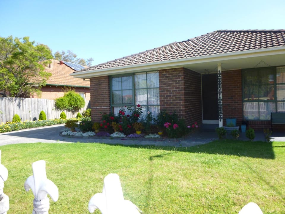 Facade/entrance, Family