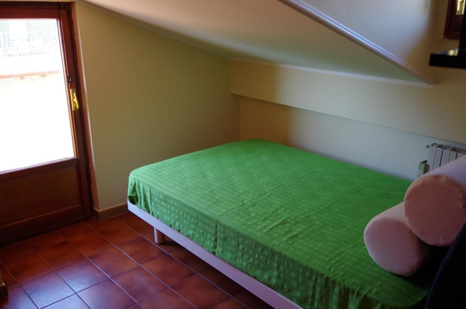 Scerne Holiday Service Attic Apartment in Abruzzo