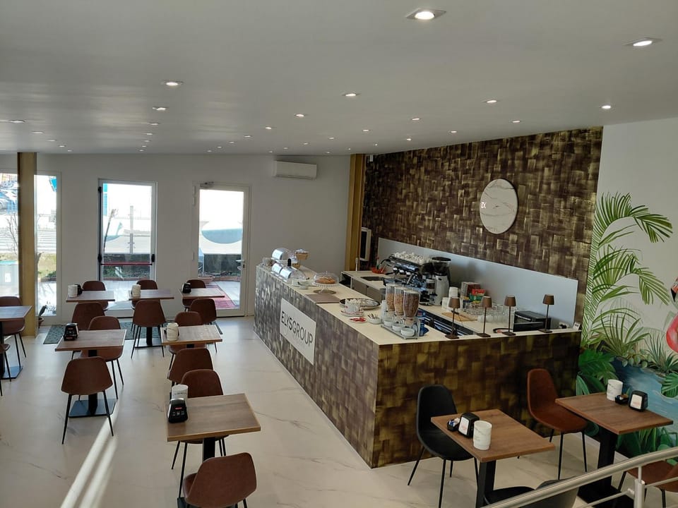 Lounge or bar