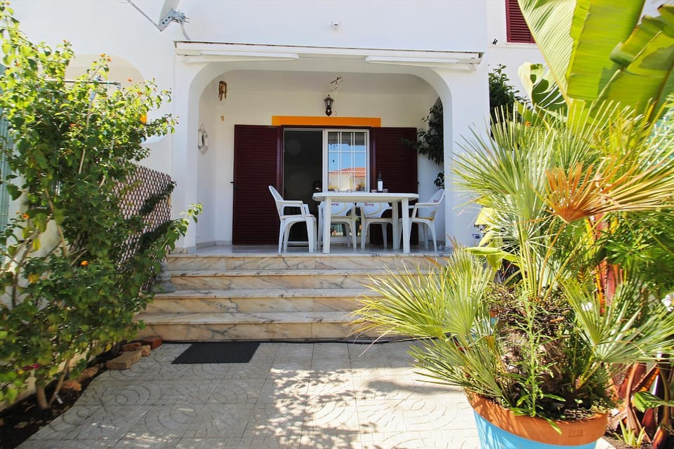 Patio, BBQ facilities, Balcony/Terrace