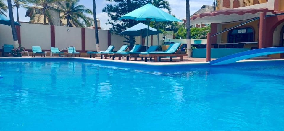 Property building, Swimming pool