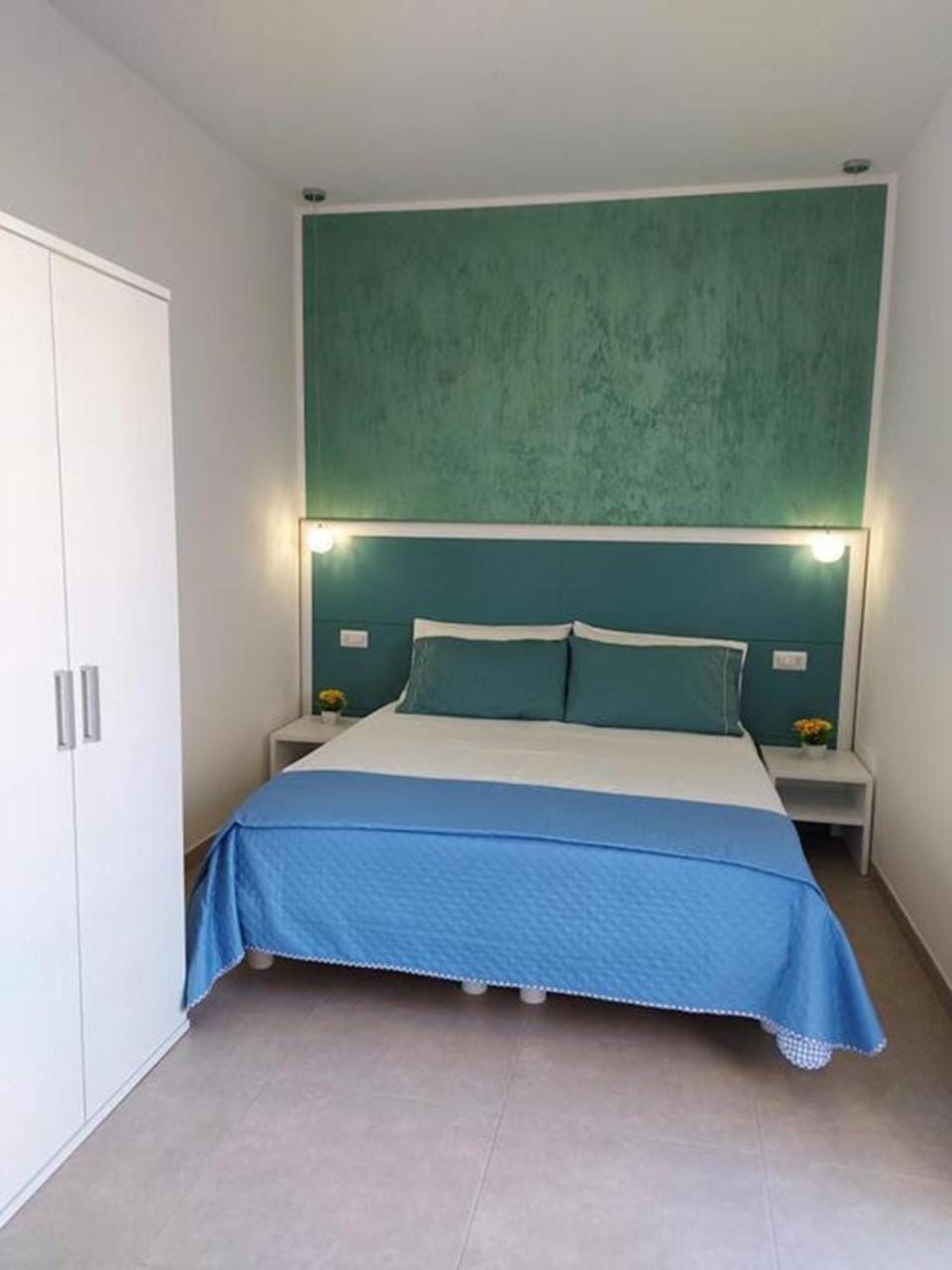 Bed, Bedroom, furniture, heating, internet, towels, wardrobe, air conditioner