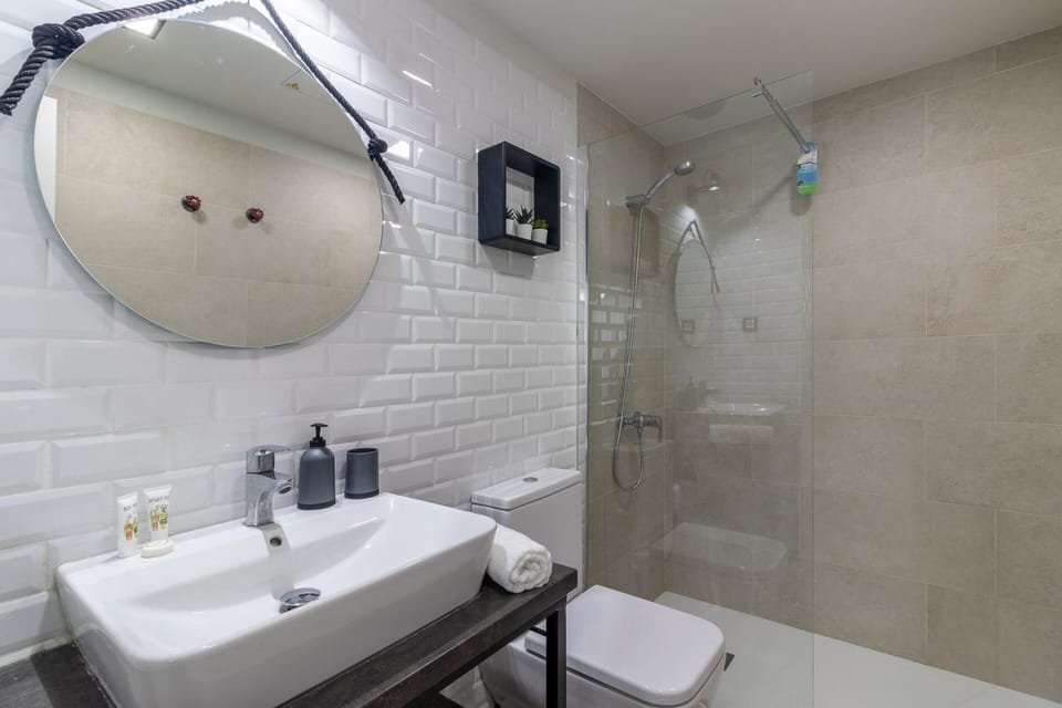 Apartamentos Marina Suites 6E Apartment in Las Palmas de Gran Canaria