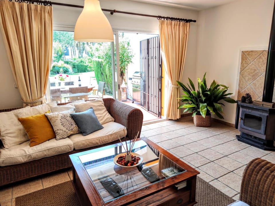 Living room, Decorative detail