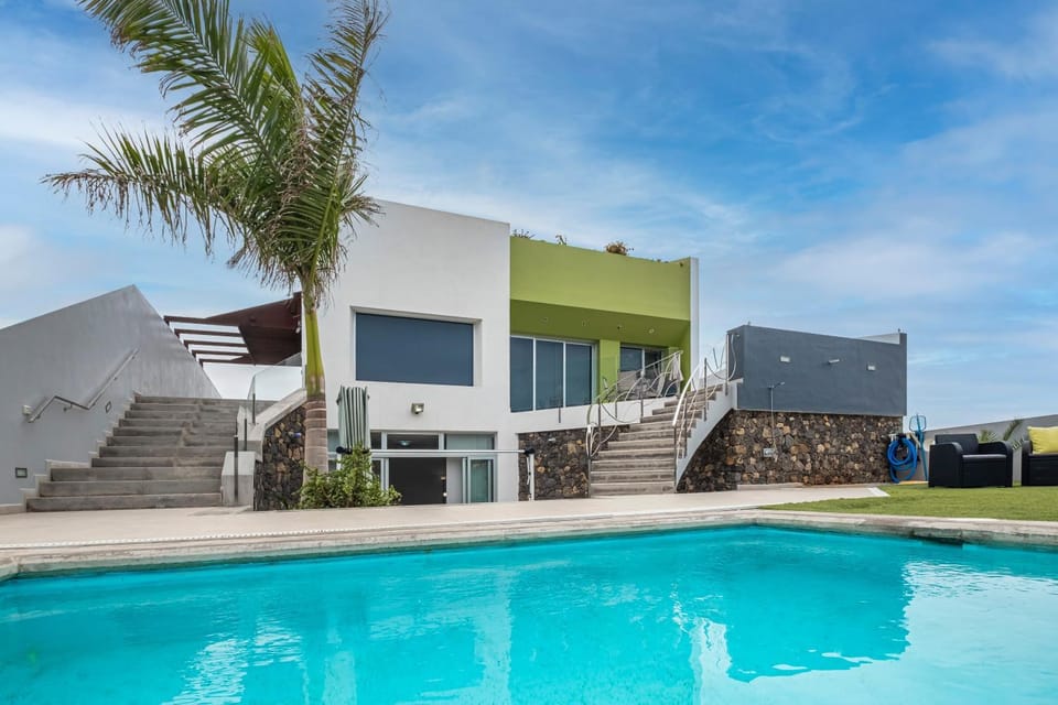 Property building, Swimming pool