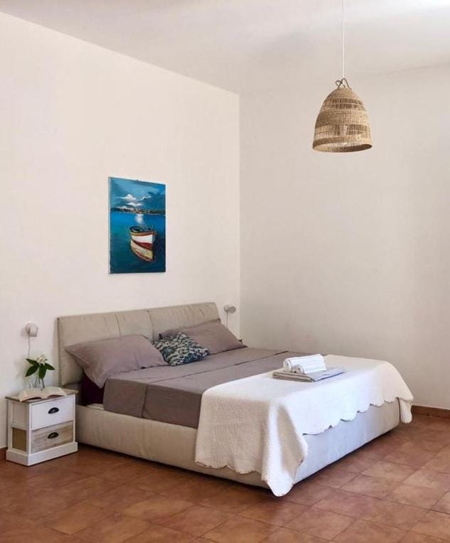 Bed, Decorative detail, Bedroom