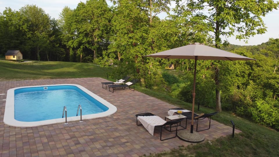 Balcony/Terrace, Swimming pool