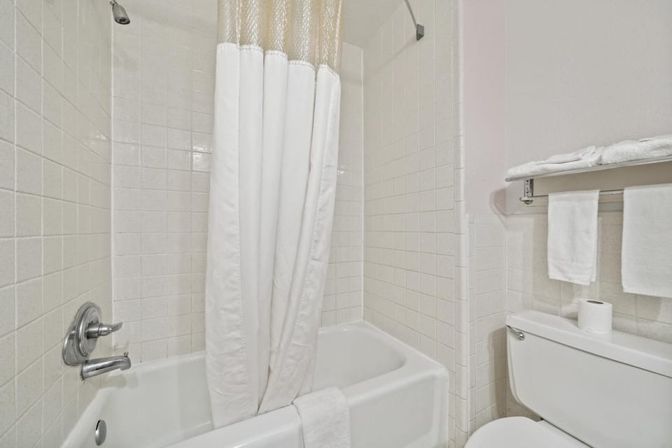 Bath, towels