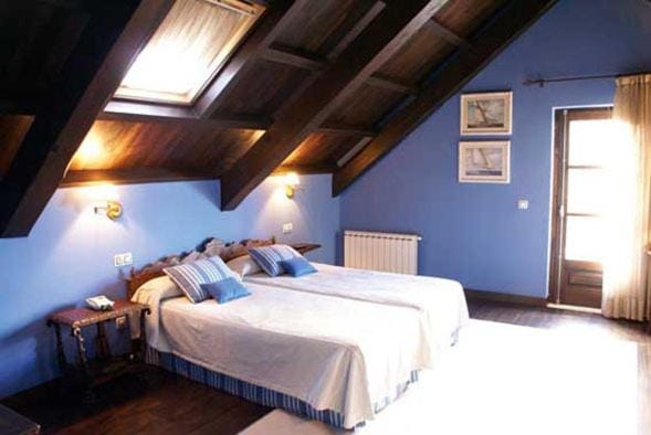 Bed, Photo of the whole room