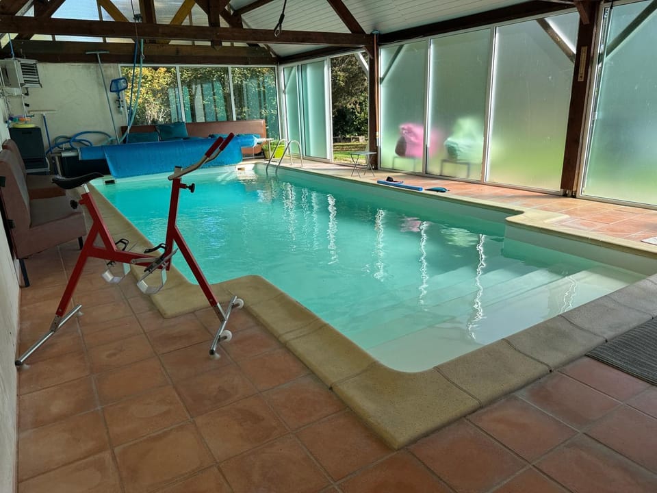 Decorative detail, Pool view, Swimming pool, Swimming pool, Sports, Sports, sunbed