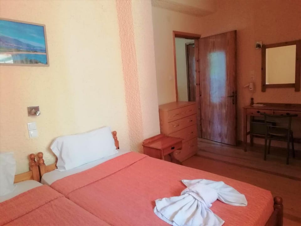 New Wave Apartment hotel in Palaiochora