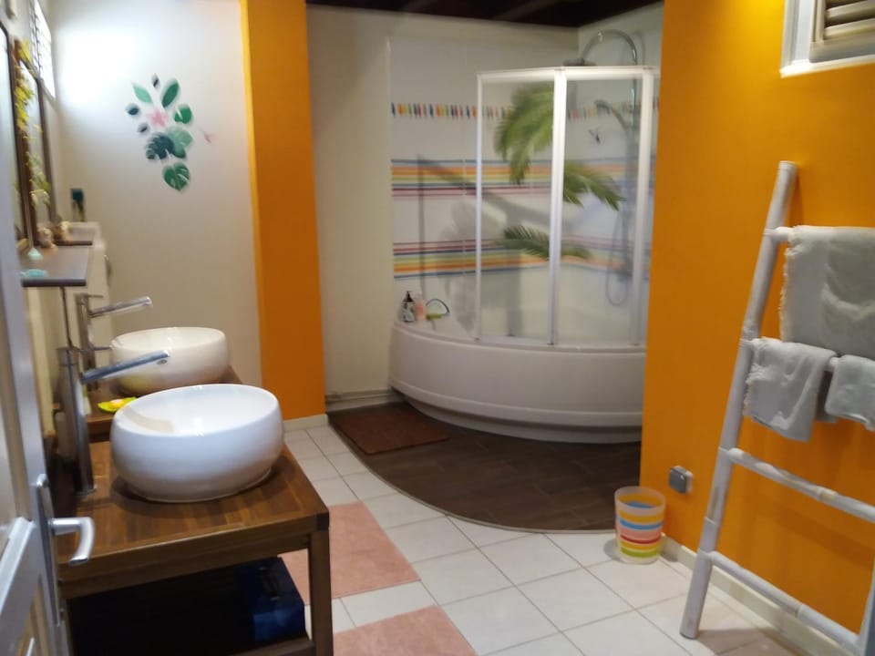 Toilet, Bathroom, Bath