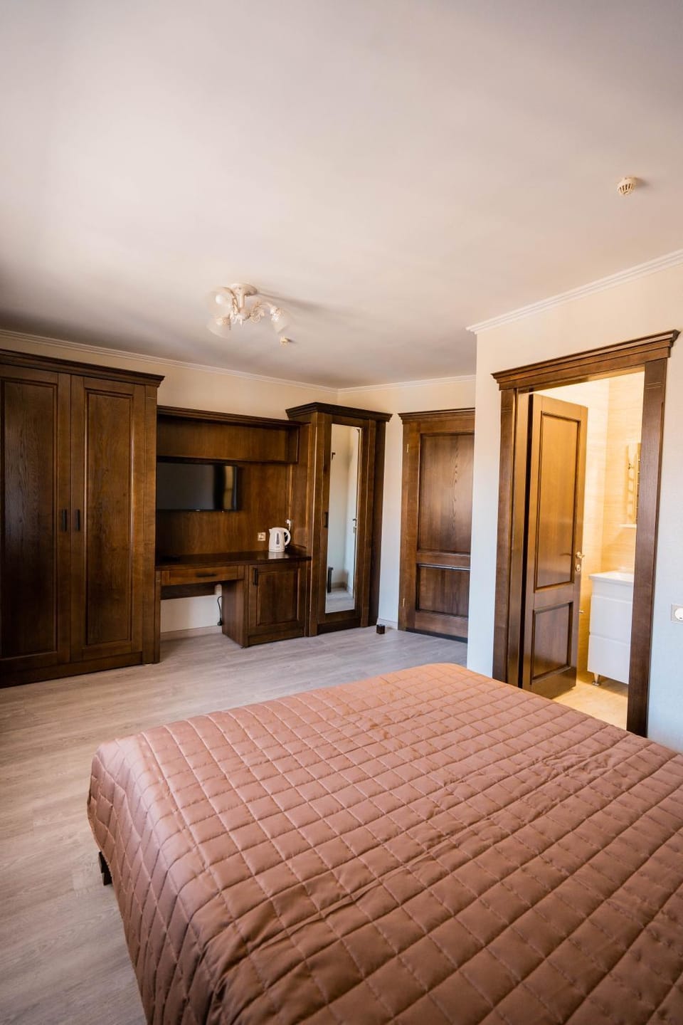 Готель-ресторан Каміла Hotel in Ukraine