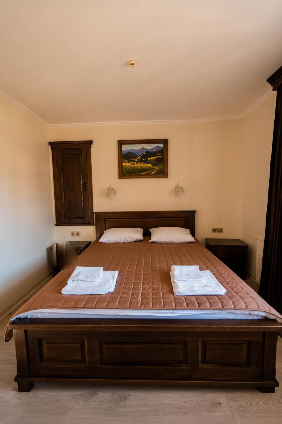 Готель-ресторан Каміла Hotel in Ukraine