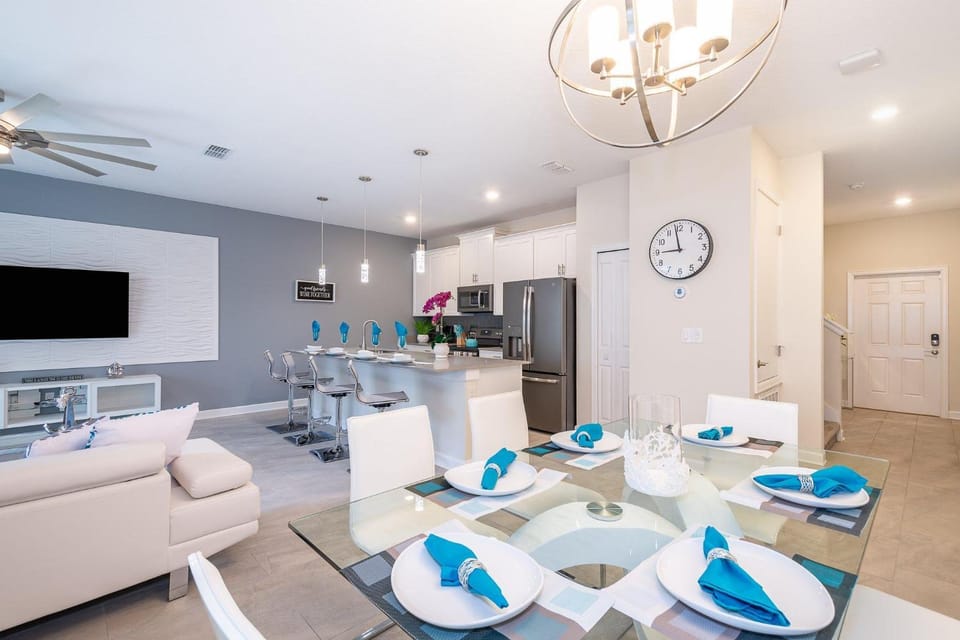 4819JA Townhouse 4 Beds & 3 Baths with Private Pool House in Kissimmee