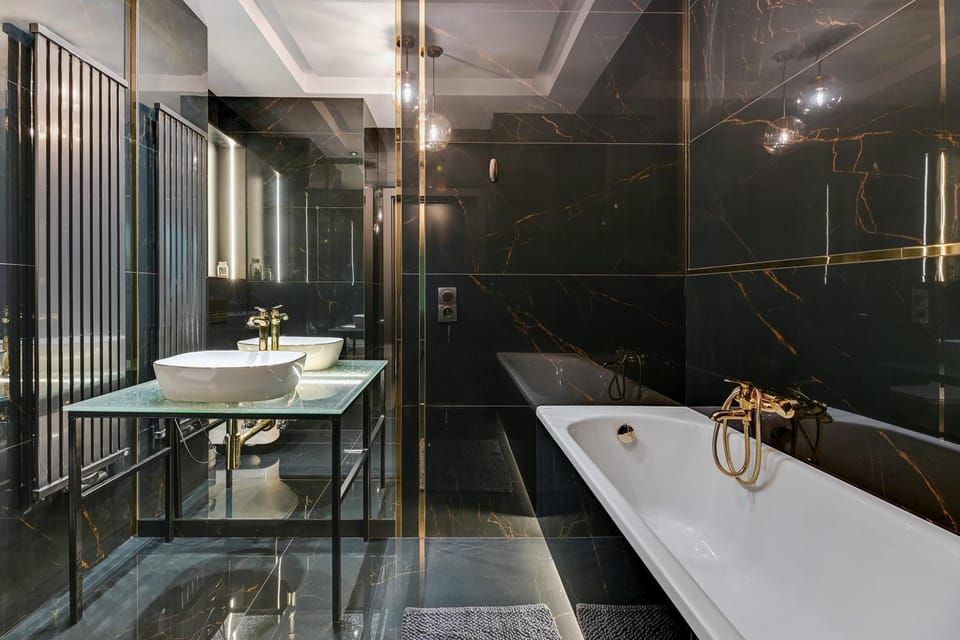 Bathroom, Bath