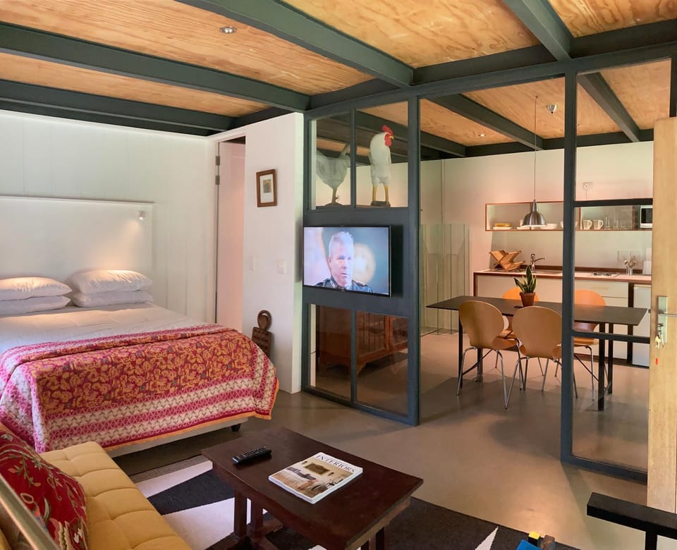 Living room, Photo of the whole room, Seating area