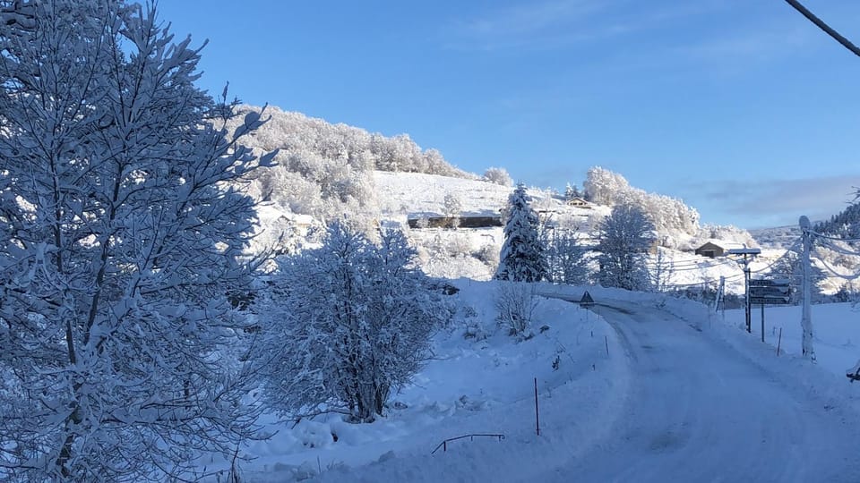 Gite en Ardèche en face de la rivière House in Auvergne-Rhône-Alpes