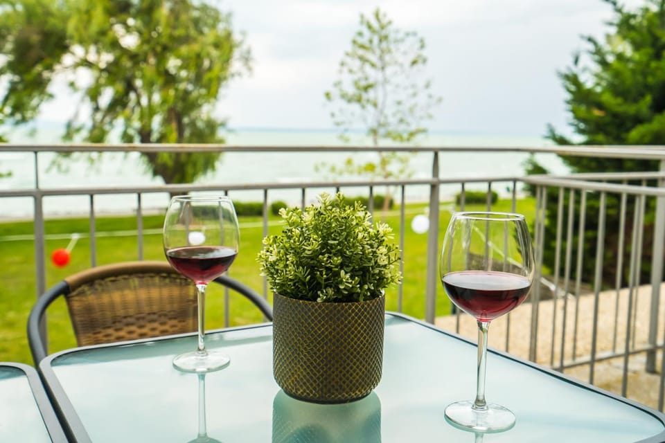 Balcony/Terrace, Lake view