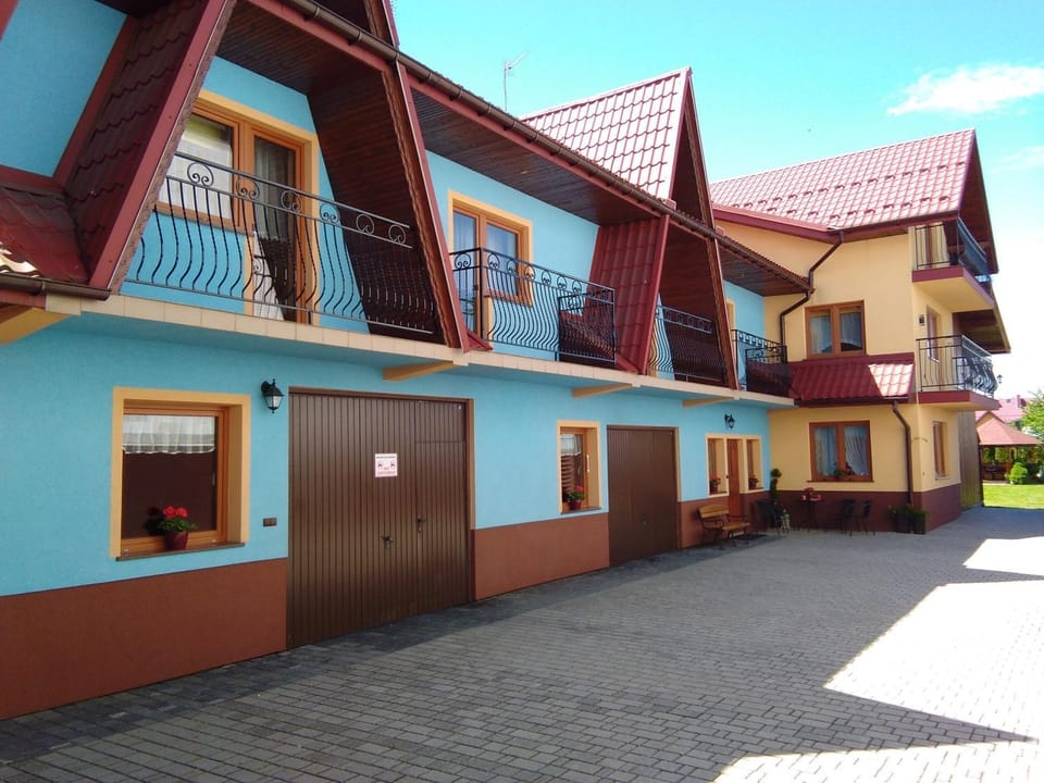 Property building, Facade/entrance