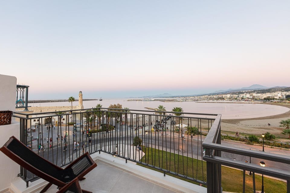 Balcony/Terrace, City view, Sea view