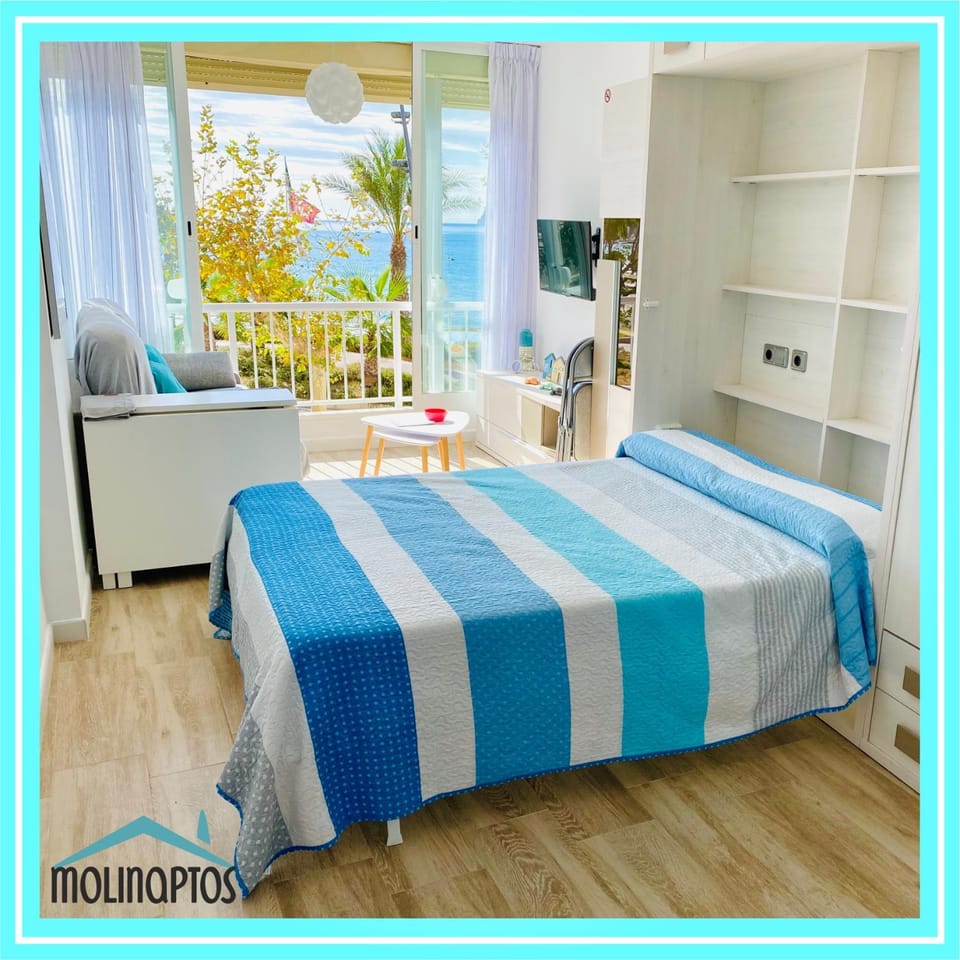 Bed, View (from property/room), View (from property/room), Photo of the whole room, Beach, Beach, Sea view, Sea view